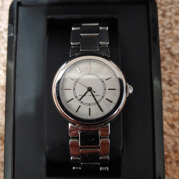 Womens watch. main image 7